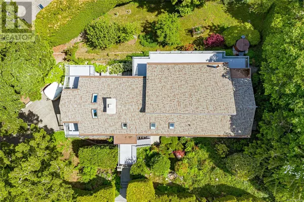 Saanich, BC V8Y2P8,4689 Boulderwood Dr