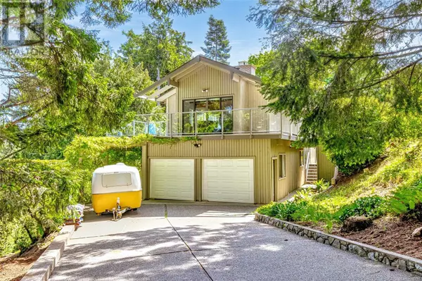 Saanich, BC V8Y2P8,4689 Boulderwood Dr