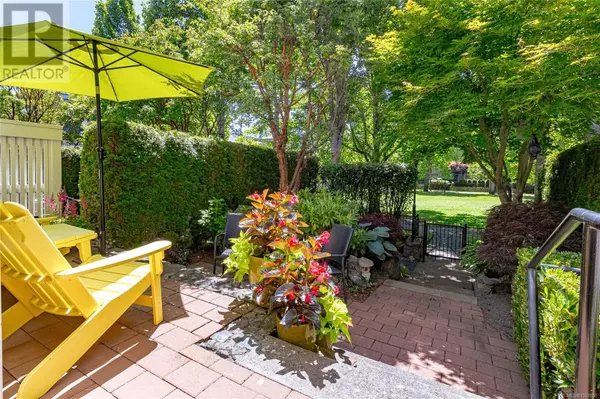 Victoria, BC V8T5K3,370 Waterfront CRES #6