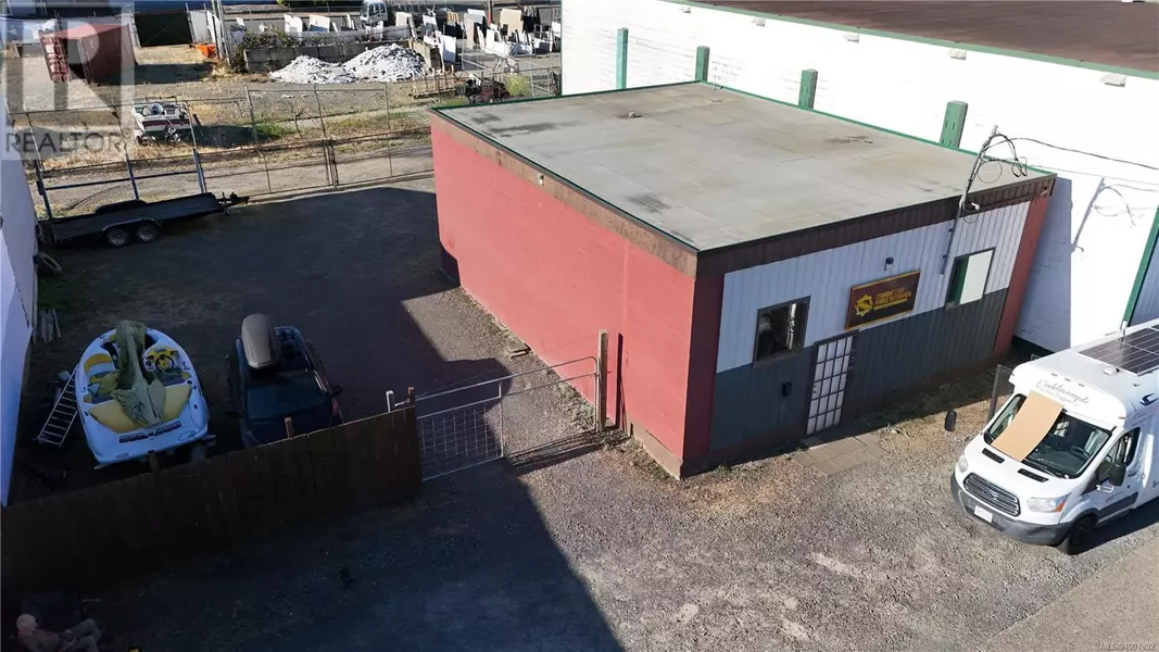 1620 14th Ave, Campbell River, BC V9W4H5