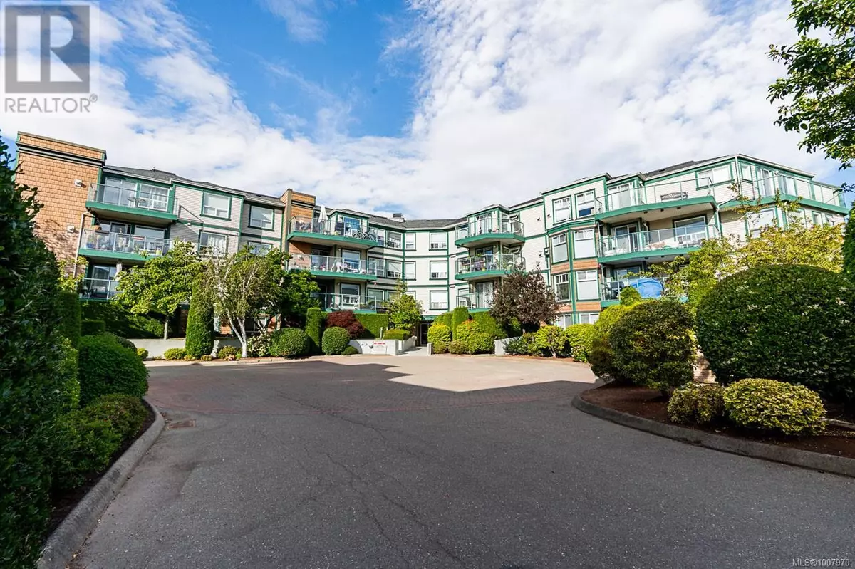 Saanich, BC V8X2X7,899 Darwin AVE #208