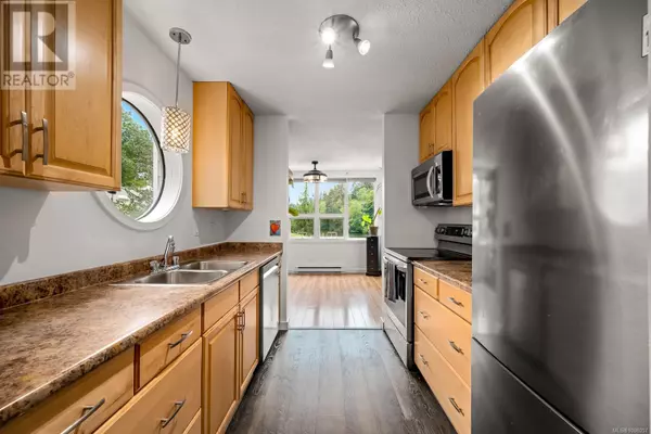Courtenay, BC V9N1A5,205 1st ST #215