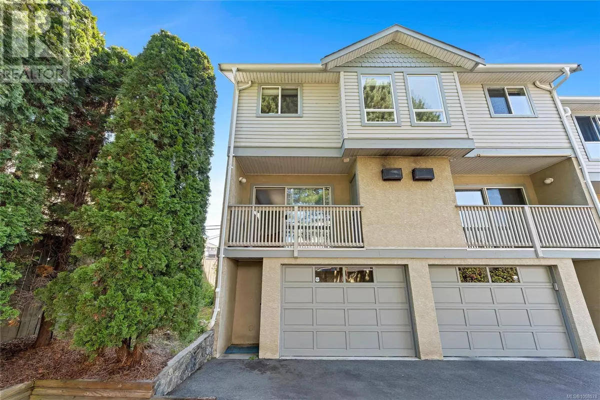 Victoria, BC V8R4J8,3014 Scott St