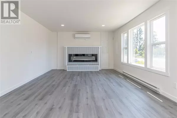 Nanaimo, BC V9T2K8,5350 Metral Dr