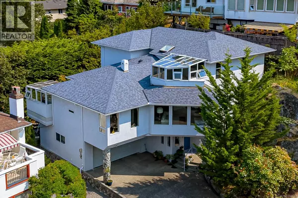 3713 Pointer Pl, Saanich, BC V8P5S3