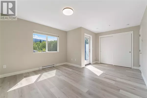 Ladysmith, BC V9G1P8,544 Cook ST #3
