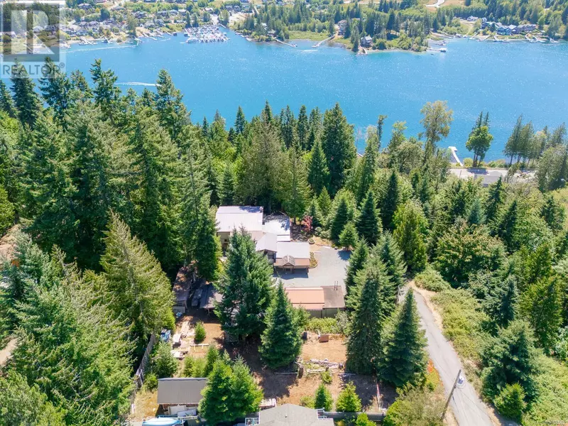 300&304 DEER Rd, Lake Cowichan, BC V0R2G0