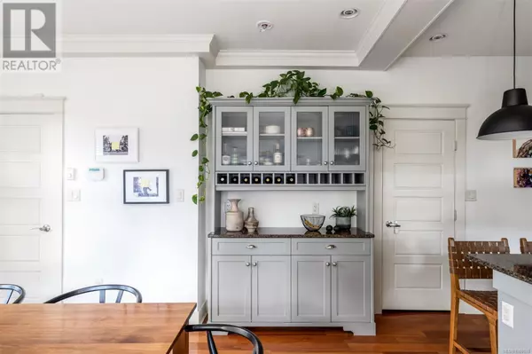 Victoria, BC V8V1L8,590 Simcoe St