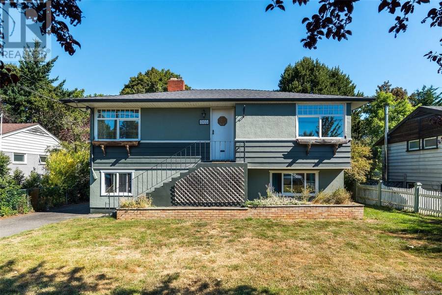 1914 Leighton Rd, Victoria, BC V8R1N4