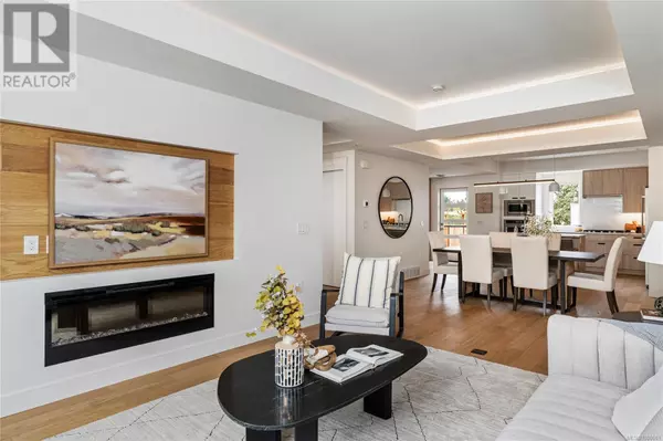Saanich, BC V8X2N2,4253 Dieppe RD #32
