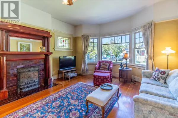 Victoria, BC V8V2W1,1111 Mckenzie St