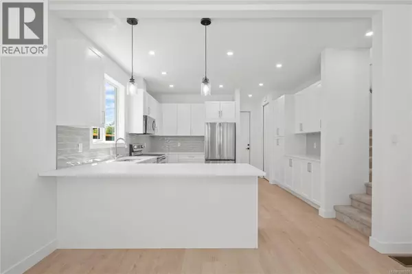 Saanich, BC V8Z2L3,568 Kay ST #B