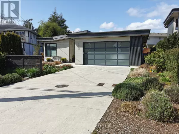 10382 Allbay Rd, Sidney, BC V8L2N9