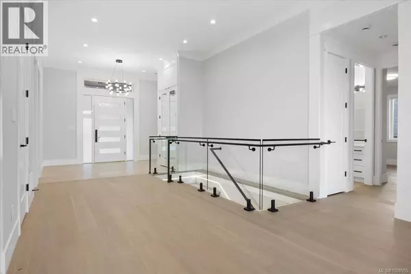 Nanaimo, BC V9T6E2,3856 GULF VIEW Rd NE