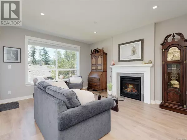 Langford, BC V9C0M6,1160 Smokehouse Cres E