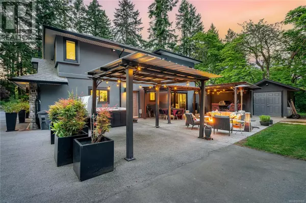 Saanich, BC V8Y1R5,851 Sayward Rd