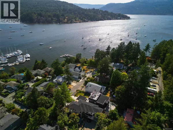 776 Harding Lane, Central Saanich, BC V8M2G2