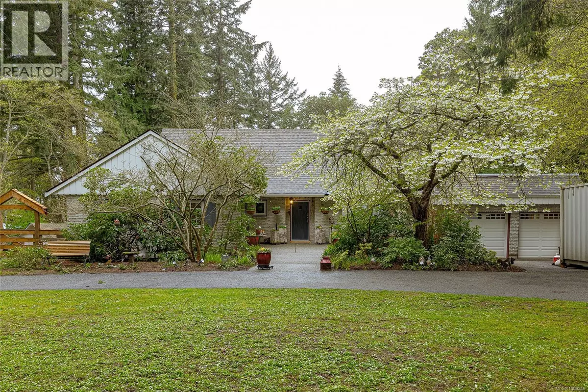 Saanich, BC V8Y1W4,5182 Santa Clara Ave