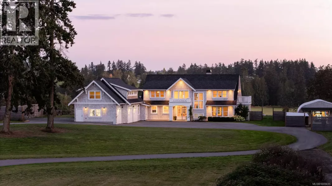 1527 Mount Newton Cross Rd, Central Saanich, BC V8M1L1