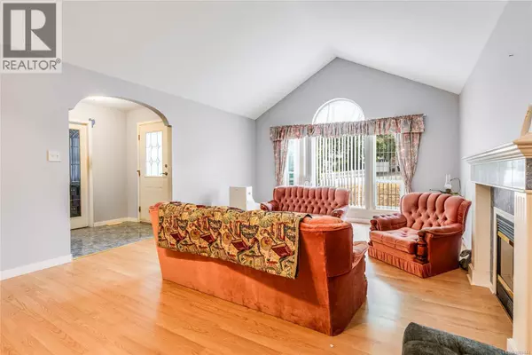 Comox, BC V9M3H8,1427 Noel Ave