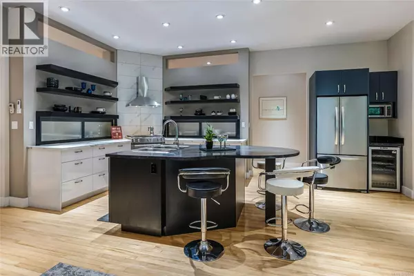 Qualicum Beach, BC V9K2V1,1875 Ashling Rd