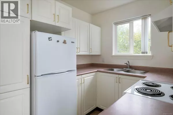 Qualicum Beach, BC V9K2P6,750 Memorial AVE #310