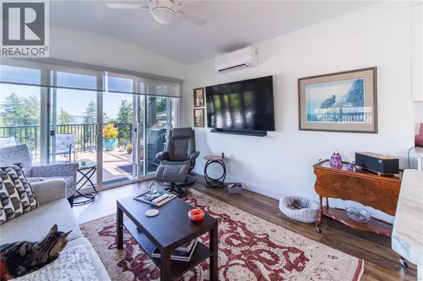 Central Saanich, BC V8M0C3,747 Old Place RD #416