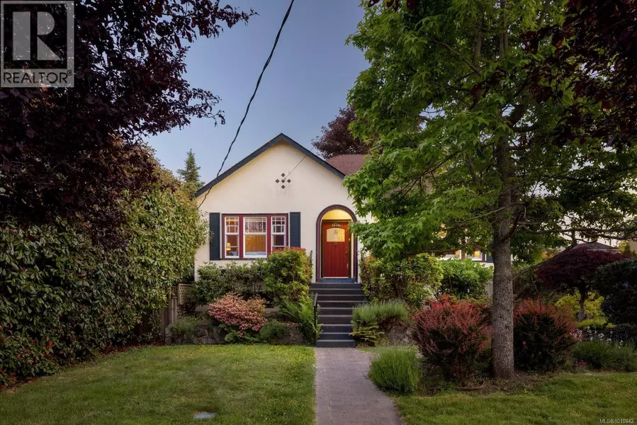 2535 Dalhousie St, Oak Bay, BC V8R2H8