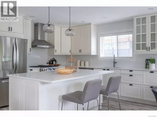 Parksville, BC V9P1M1,151 HICKEY Ave