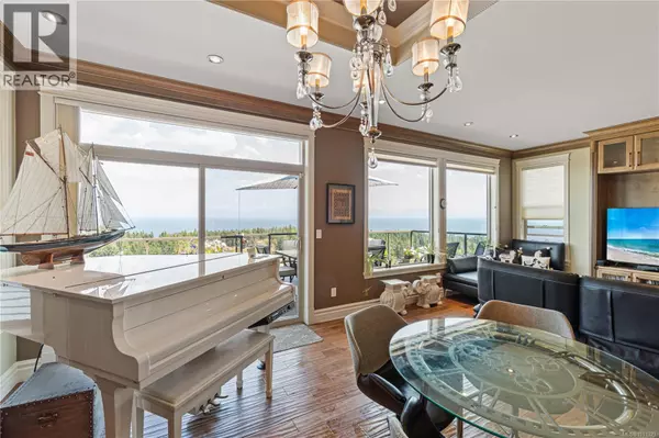 Nanaimo, BC V9T0A8,4576 Laguna Way