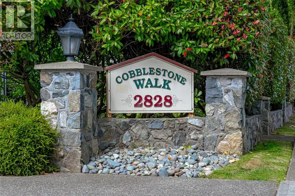 2828 Shelbourne ST #10, Victoria, BC V8R4M4