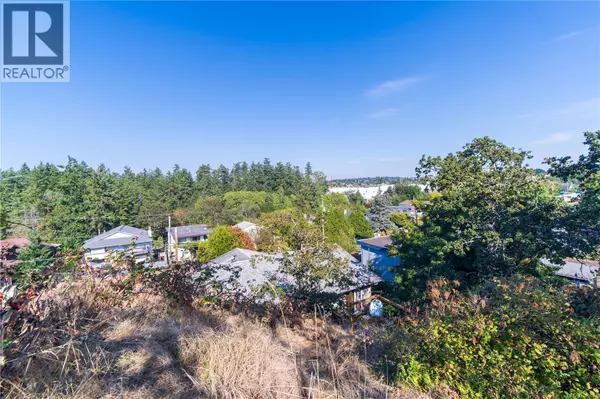 Saanich, BC V9A2C7,508 Davida Ave