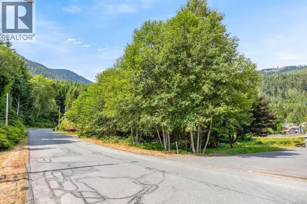 Sayward, BC V0P1R0,581 MacMillan Dr