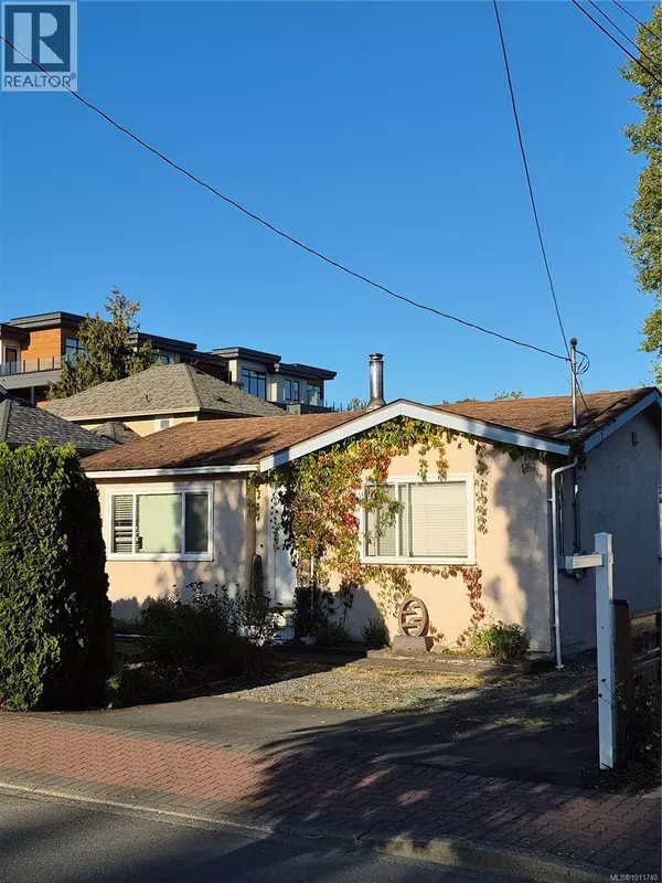 9691 Fifth St, Sidney, BC V8L2W9