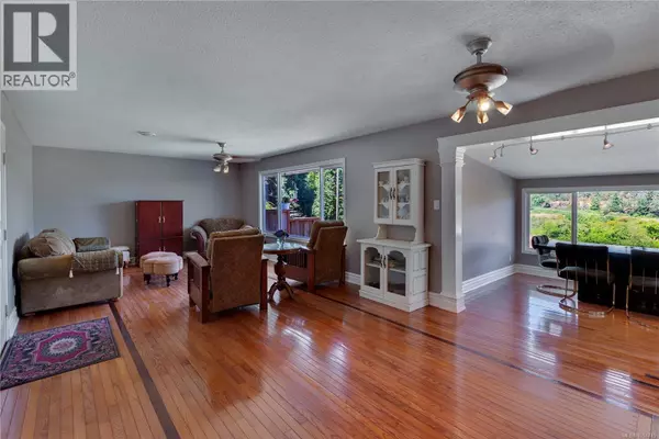 Nanaimo, BC V9R6R9,2028 Cathers Dr