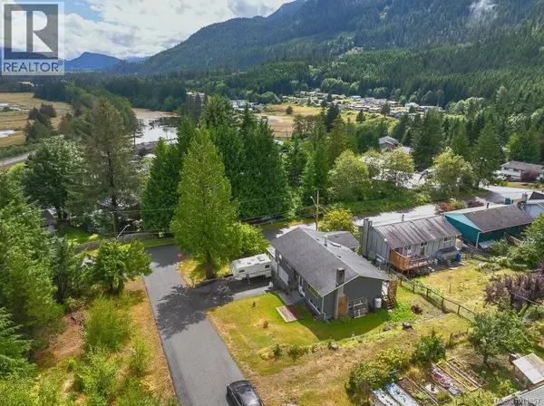 Sayward, BC V0P1R0,170 Seaview St