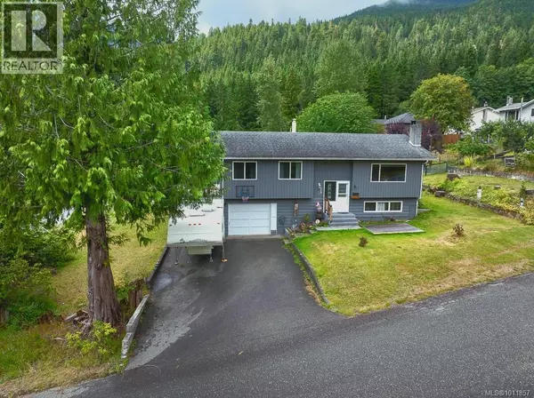 Sayward, BC V0P1R0,170 Seaview St