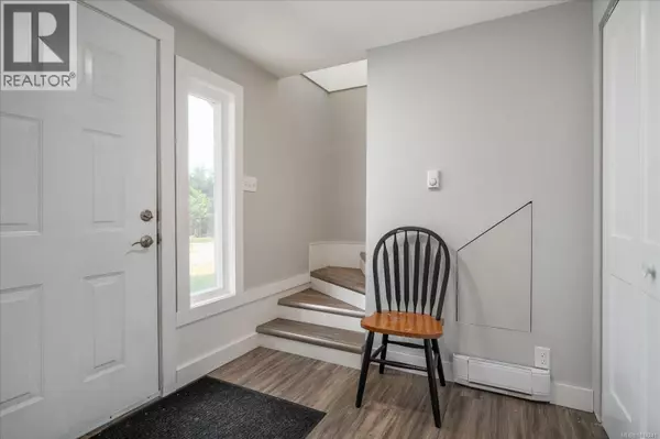 Nanaimo, BC V9T5M9,5241 Toms Trnabt