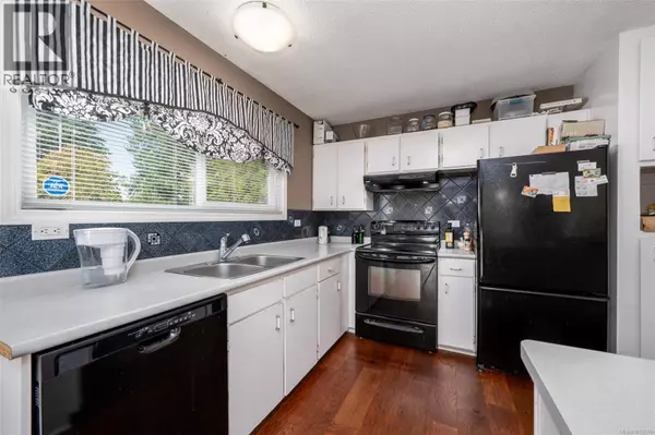 Nanaimo, BC V9T3S7,2618 Starlight Trail