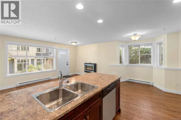 Nanaimo, BC V9R2L1,446 Milton ST #1