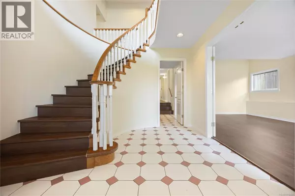 Nanaimo, BC V9V1B7,6045 Icarus Dr