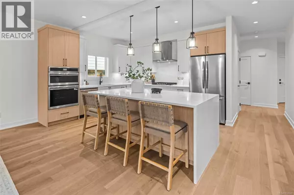 Langford, BC V9B6C6,678 Madrona Pl