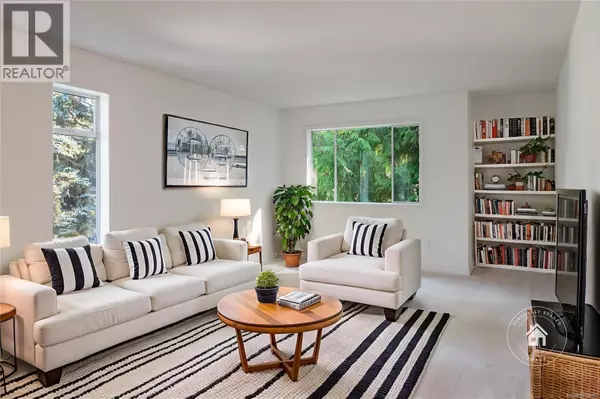 Qualicum Beach, BC V9K2J6,141 Sixth AVE #9