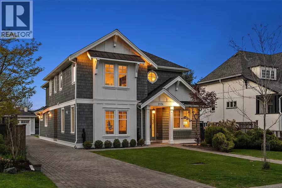 2174 Beaverbrooke St, Oak Bay, BC V8S2W2