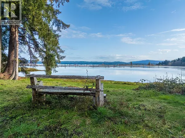 Fanny Bay, BC V0R1W0,8460 Penny Lane