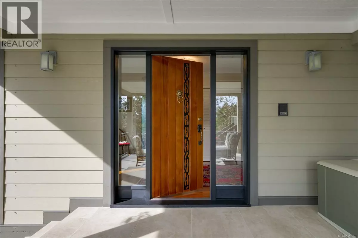 Saanich, BC V9E2E5,4801 Excelsior Rd