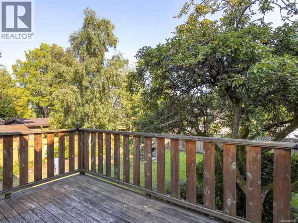 Sidney, BC V8L3C3,9717 Second St