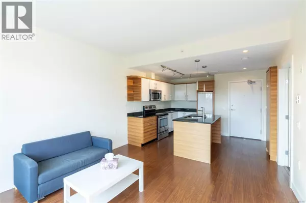 Saanich, BC V8X2E9,4030 Borden ST #402