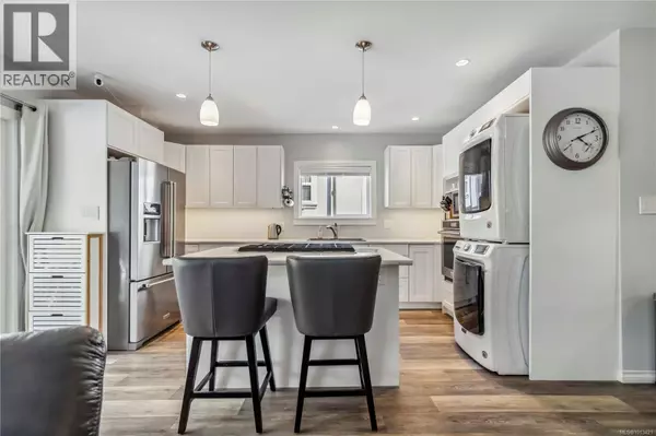 Esquimalt, BC V9A2Y1,1112 Craigflower Rd