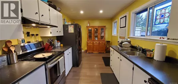 Gold River, BC V0P1G0,643 Dogwood Dr